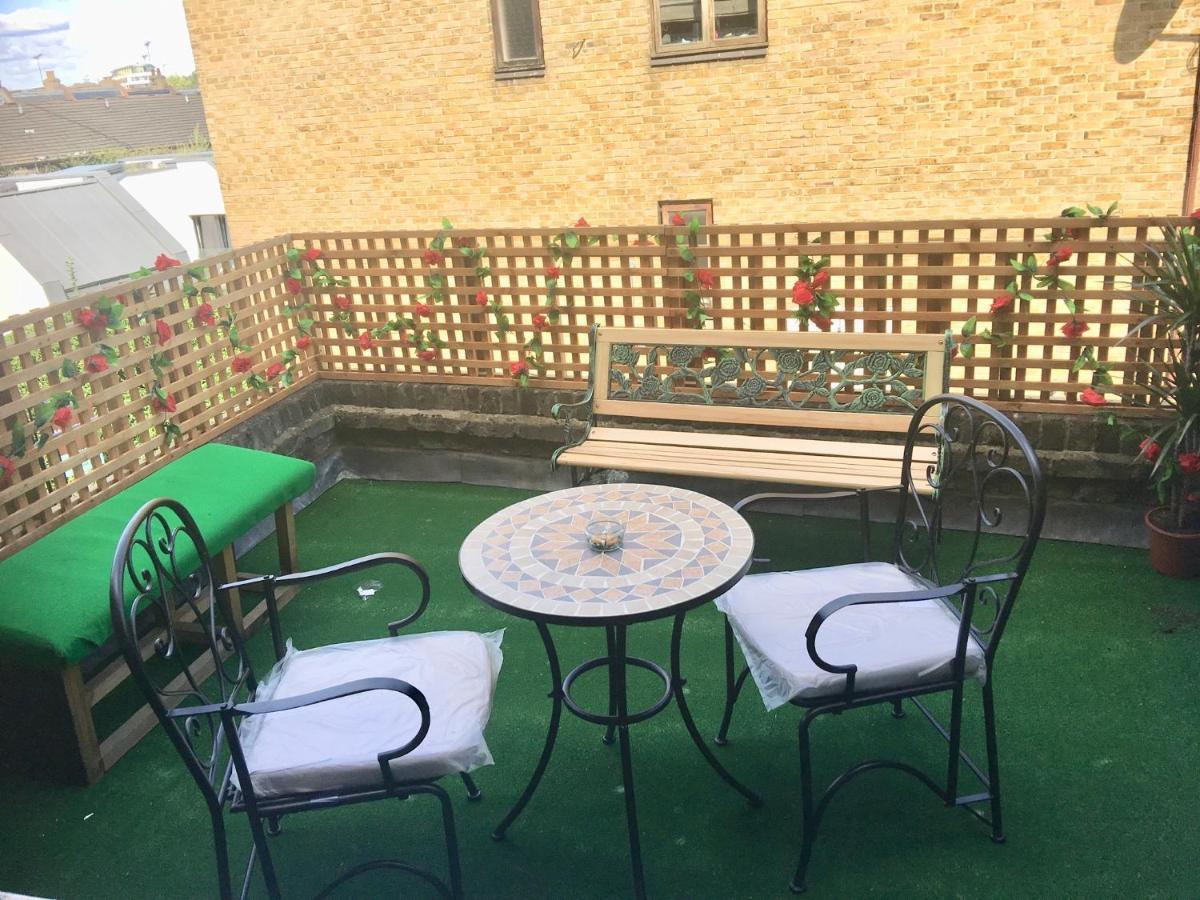 Camden Guest House Double Bedroom With Super Large King Bed London Eksteriør bilde